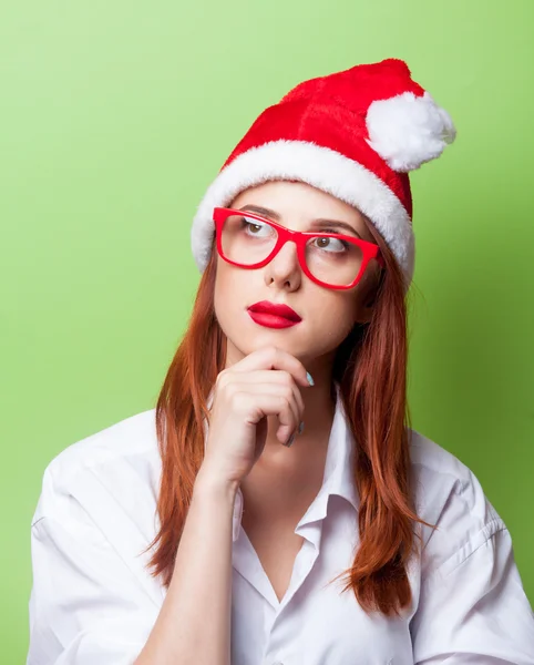 Mujer en sombrero de Navidad — Foto de Stock