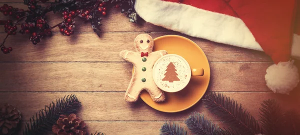 Coffee with gingerbread man — Stock Photo, Image
