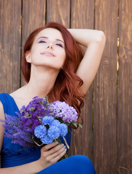 Novia en vestido azul — Foto de Stock