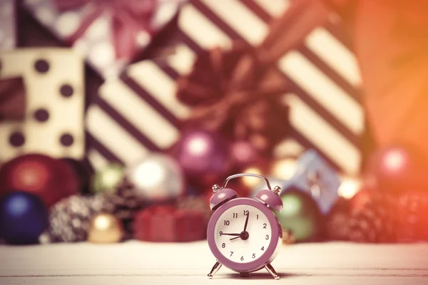 Clock and Christmas toys. — Stock Photo, Image