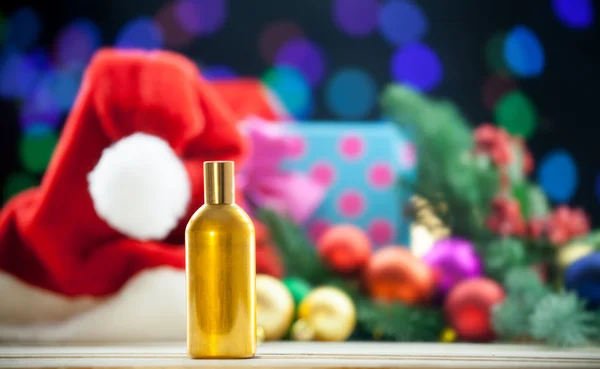 香水瓶上圣诞灯 — 图库照片