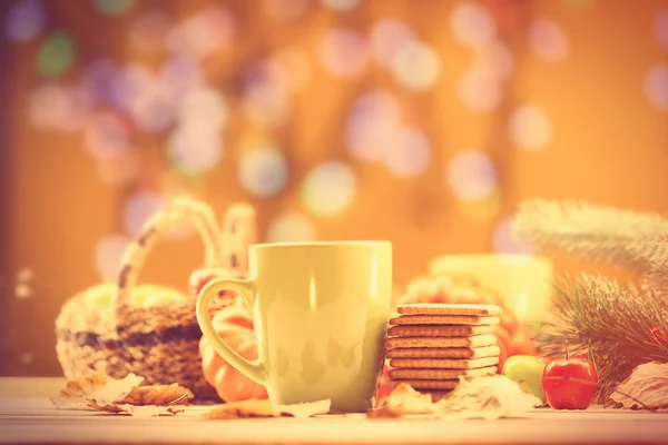 クッキー、コーヒーや紅茶のカップ — ストック写真