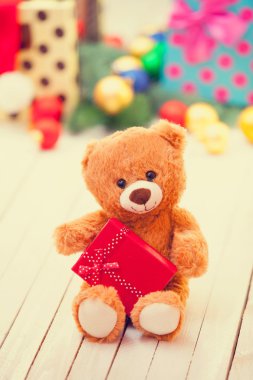 oyuncak ayı ile hediye