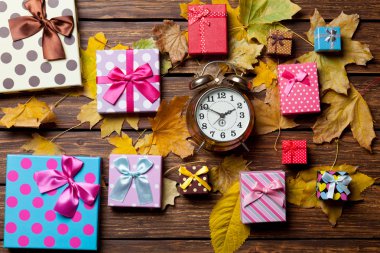 Çalar saat ve hediyeler