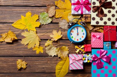 Çalar saat ve hediyeler