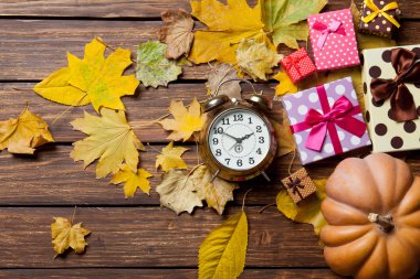 Çalar saat ve hediyeler