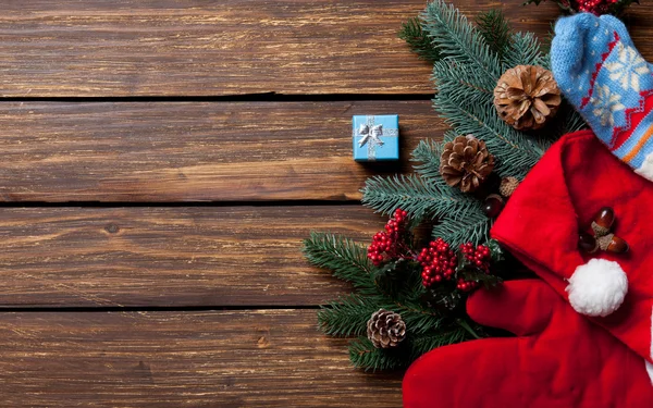 Caixa de presente e coisas de Natal — Fotografia de Stock