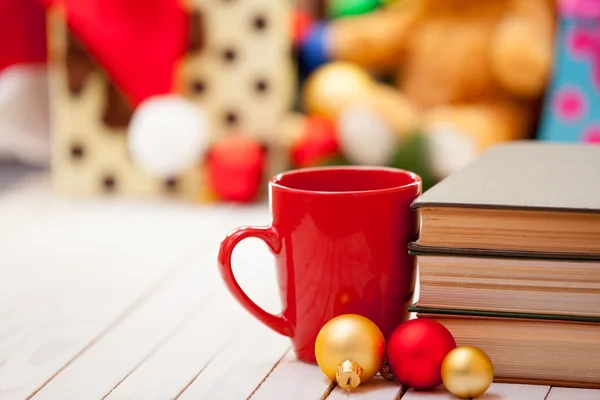 Cup of coffee or tea with books — Stock Photo, Image