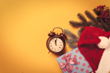 Çalar saat ve hediyeler