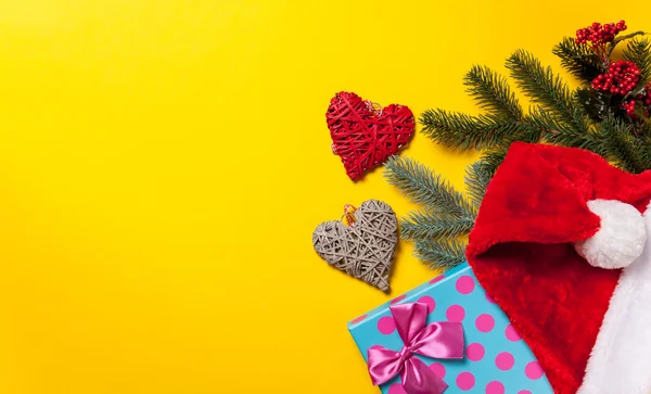 Jouets en forme de coeur et cadeaux de Noël — Photo