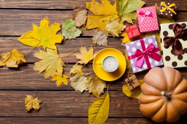 Fincan kahve ve kabak 