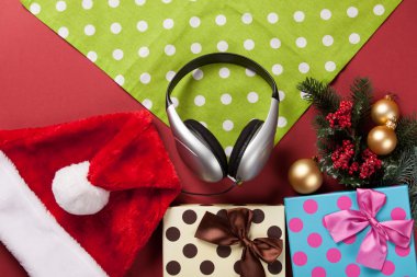 kulaklık ve Noel hediyeleri 