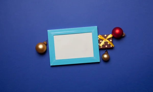 Regali di Natale e cornice fotografica — Foto Stock