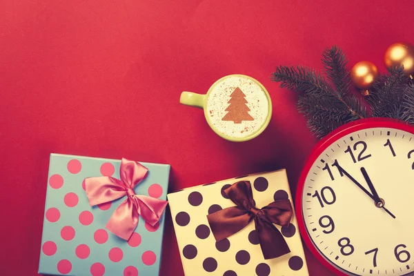 Cappuccino e regali — Foto Stock
