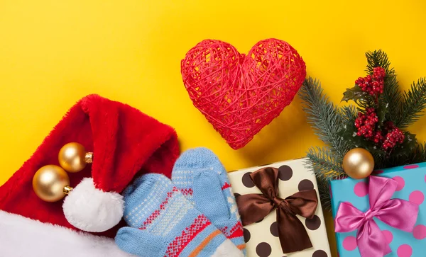 Forma di cuore e regali di Natale — Foto Stock