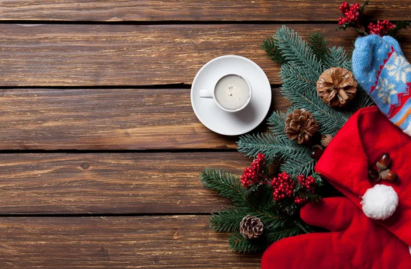 Presentes de Natal e xícara de café — Fotografia de Stock