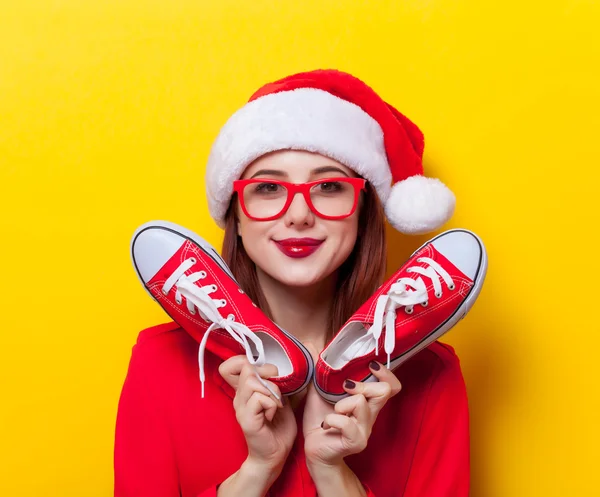 Mujer con zapatos de goma — Foto de Stock