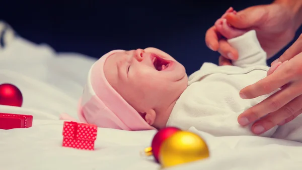 Pequeño bebé llorando —  Fotos de Stock