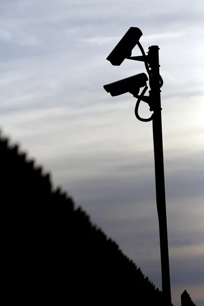 Duas câmeras de vigilância — Fotografia de Stock