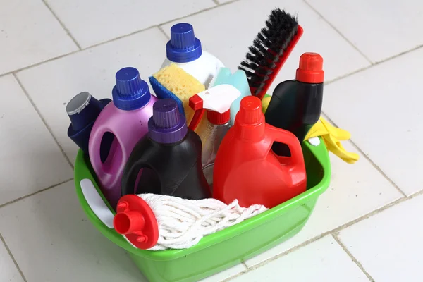 Productos químicos para el hogar kur — Foto de Stock