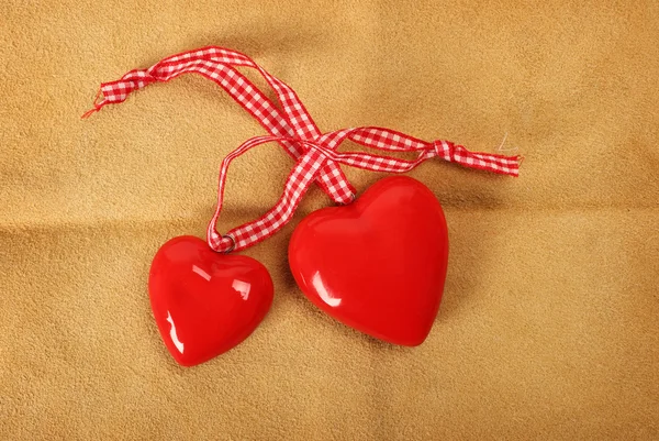 Dwa czerwone serca . — Zdjęcie stockowe