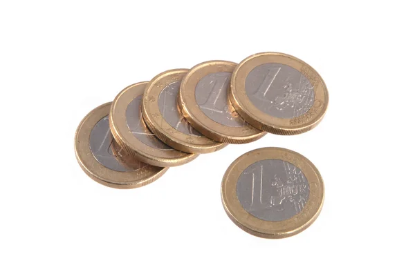 Moedas de euro num fundo branco simples . — Fotografia de Stock