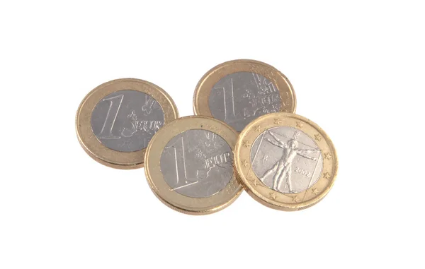 Monedas de euros sobre un fondo blanco liso . — Foto de Stock