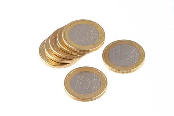 Fechar a foto de uma pilha de moedas de um euro — Fotografia de Stock