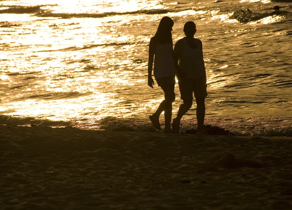 Pôr do sol na praia do Mar Báltico na Polônia — Fotografia de Stock