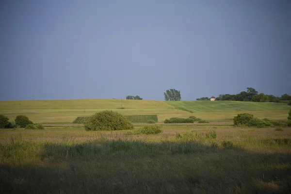 Krajina Svatodušní Modrou Oblohu Zelené Hill Polsku — Stock fotografie