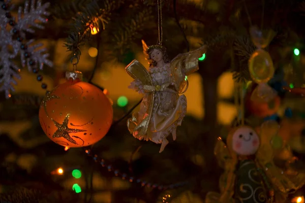 Barevné Vánoční Zelený Strom Svatodušní Zdobení Kuličky Stock Snímky