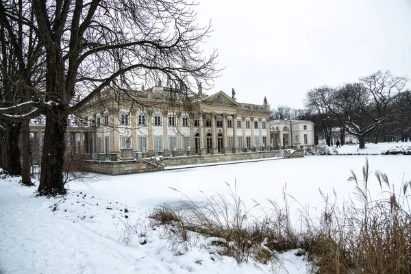 Schöner Park Warschau Polen Einem Verschneiten Wintertag — Stockfoto