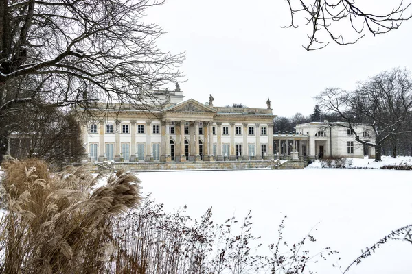 Schöner Park Warschau Polen Einem Verschneiten Wintertag — Stockfoto