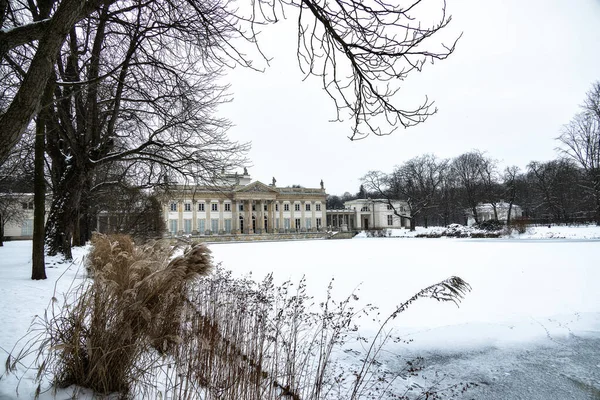 Schöner Park Warschau Polen Einem Verschneiten Wintertag — Stockfoto