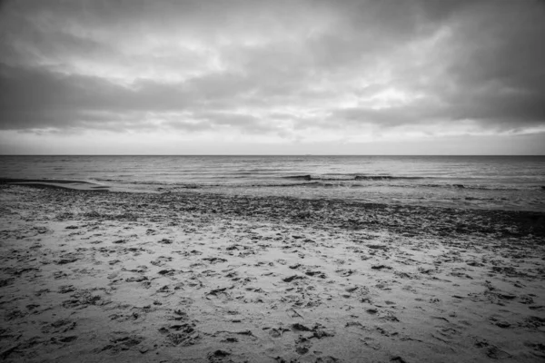 Hermoso Paisaje Invierno Playa Mar Báltico Con Nieve Polonia —  Fotos de Stock