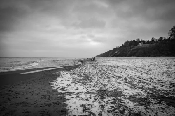 Hermoso Paisaje Invierno Playa Mar Báltico Con Nieve Polonia —  Fotos de Stock
