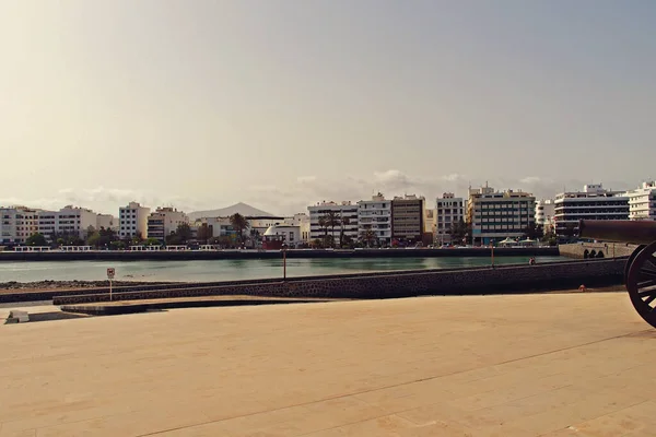 Красивый Морской Пейзаж Столицы Канарского Острова Lanzarote Arrecife Испании Солнечный — стоковое фото