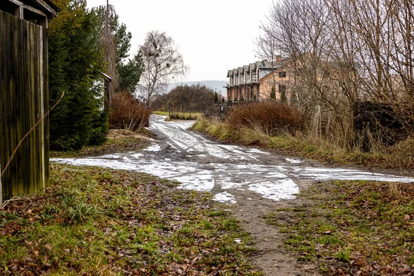 Kleiner Schmaler Sandweg Der Landschaft Mit Schnee Polen Einem Grauen — Stockfoto