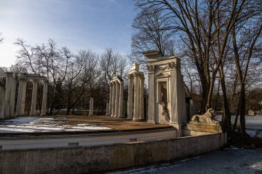 Varşova 'da deniz kenarında güzel bir manzara ilkbaharın başlarında, güneşli, gün ışığında.,