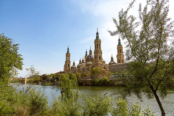 Krásná Krajina Nuestra Del Pilar Katedrála Bazilika Pohled Řeky Ebro — Stock fotografie