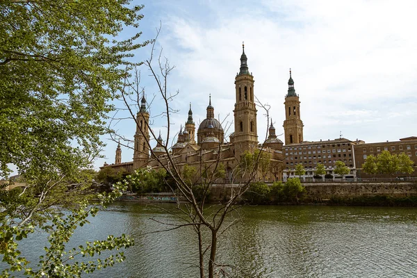 Krásná Krajina Nuestra Del Pilar Katedrála Bazilika Pohled Řeky Ebro — Stock fotografie