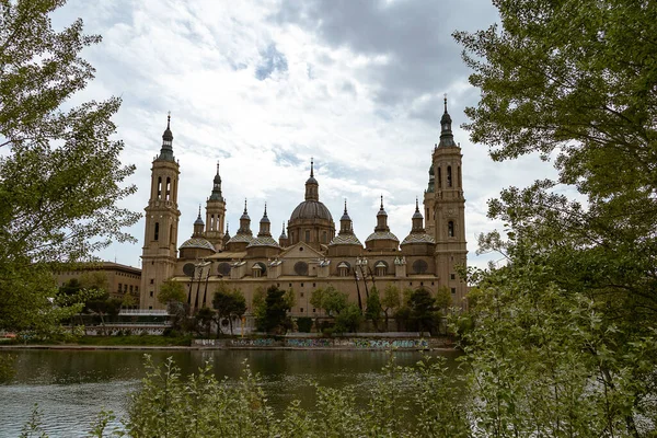 Krásná Krajina Nuestra Del Pilar Katedrála Bazilika Pohled Řeky Ebro — Stock fotografie