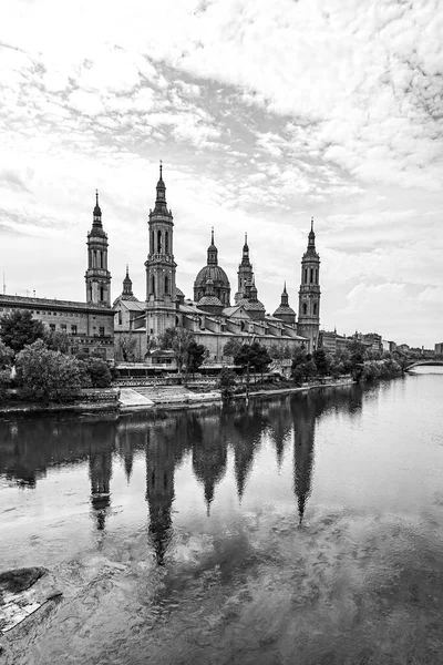 Hermoso Paisaje Catedral Nuestra Del Pilar Vista Basílica Desde Río —  Fotos de Stock