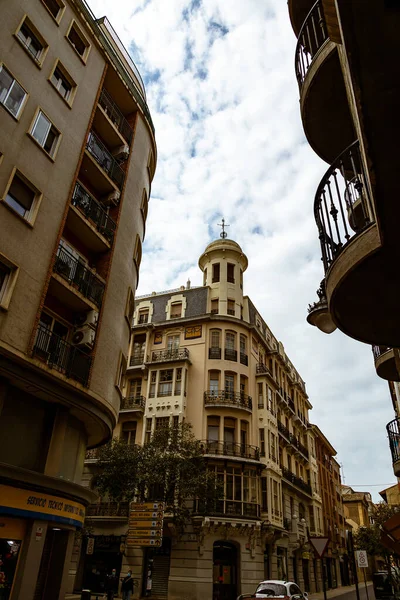 Vacker Intressant Stadslandskap Med Smala Gator Den Spanska Staden Zaragoza — Stockfoto