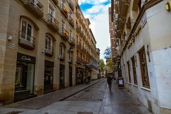 Bela Paisagem Urbana Interessante Com Ruas Estreitas Cidade Espanhola Zaragoza — Fotografia de Stock