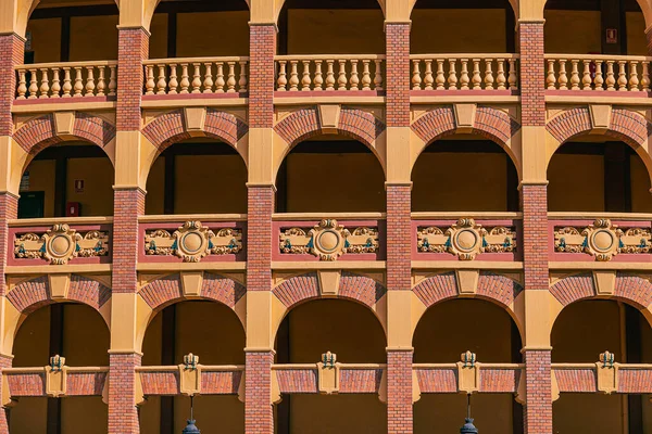 Mooie Arena Tegen Stad Zaragoza Spanje Een Zonnige Dag — Stockfoto