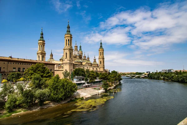 Wunderschöne Landschaft Del Pilar Kathedrale Basilika Blick Vom Ebro Fluss — Stockfoto