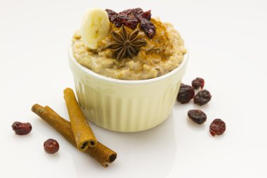 garnitür ile yulaf lapası