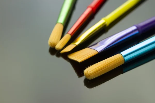 Renkli boya fırçası — Stok fotoğraf