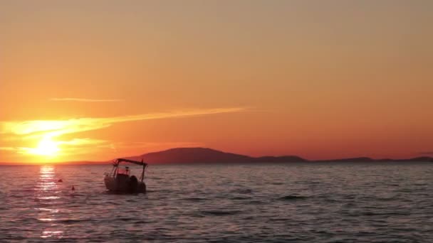 Zonsondergang op het strand — Stockvideo